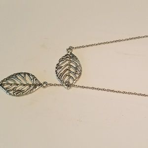 Leaf Embellished Necklace